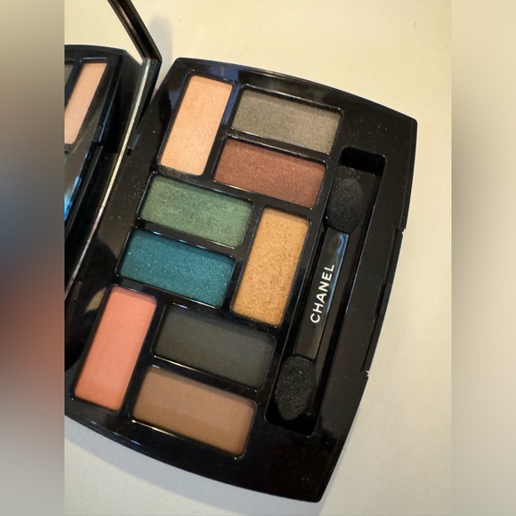 Chanel affresco 9 eyeshadow palette. RARE - Picture 2 of 4